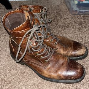 Men's Aston Grey "Rockastle” Brown Leather Boots
US 10.5